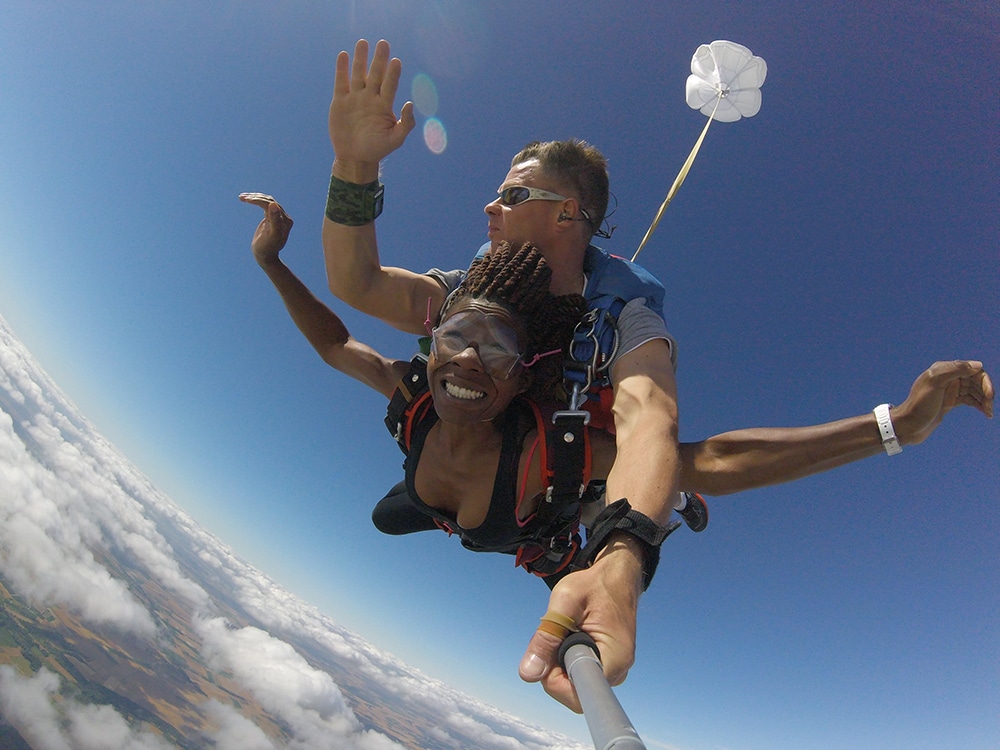 Sauter En Parachute Picardie En Solo A Deux Ou En Groupe Air Parachutisme Sauter En Parachute Picardie En Solo A Deux Ou En Groupe Air Parachutisme